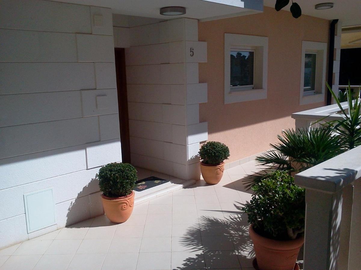 חוואר Apartments Jani מראה חיצוני תמונה