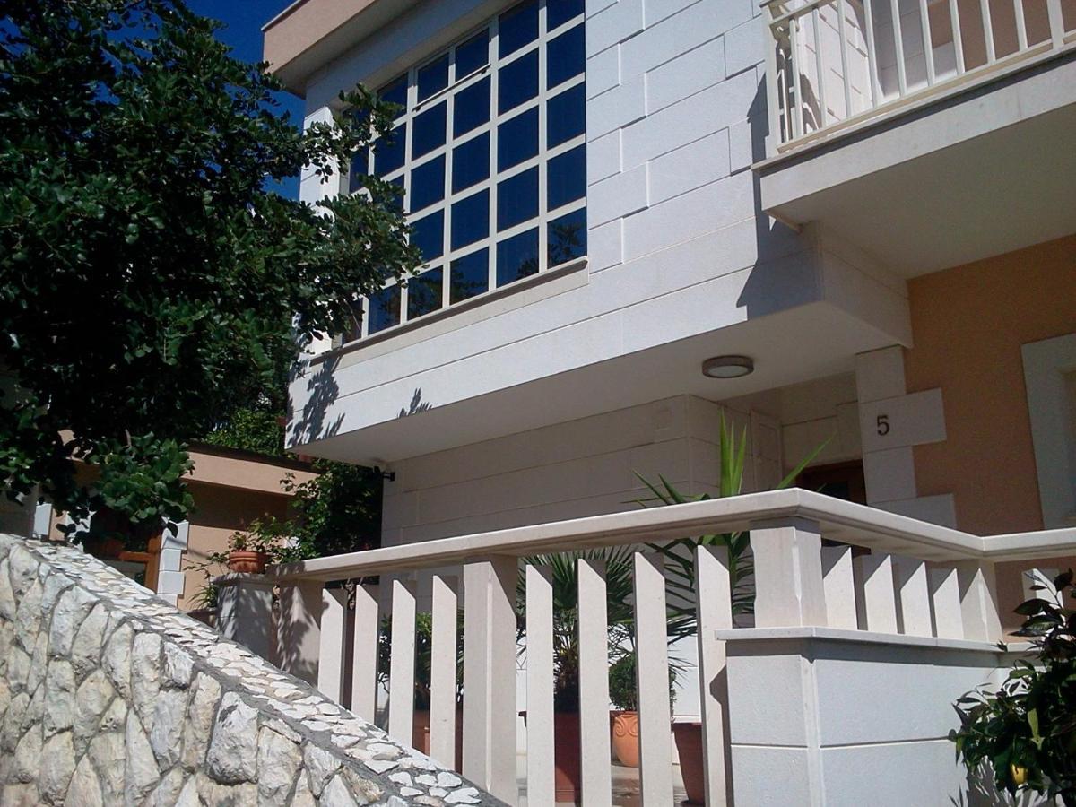 חוואר Apartments Jani מראה חיצוני תמונה
