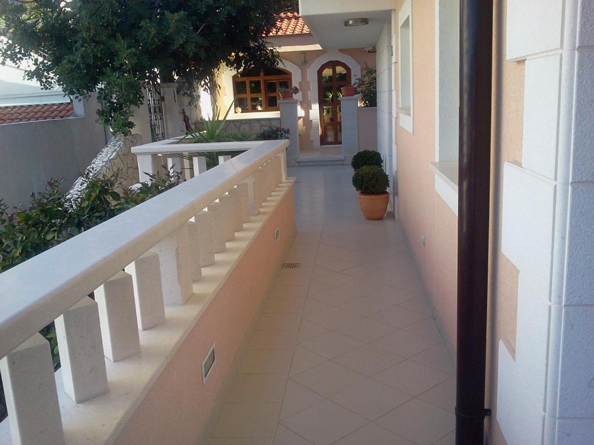 חוואר Apartments Jani מראה חיצוני תמונה
