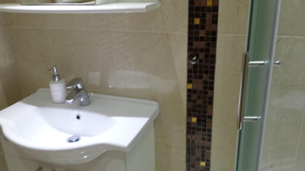 חוואר Apartments Jani מראה חיצוני תמונה