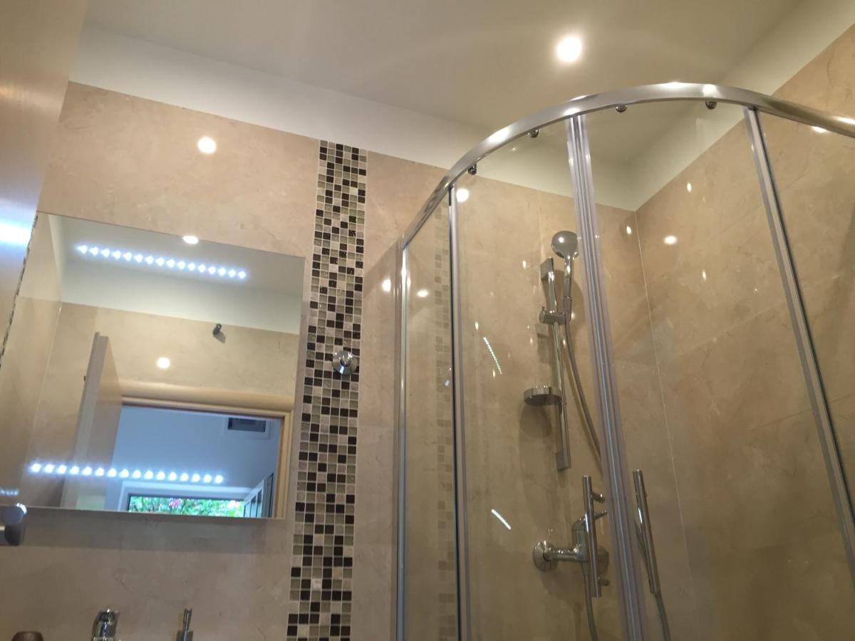 חוואר Apartments Jani מראה חיצוני תמונה