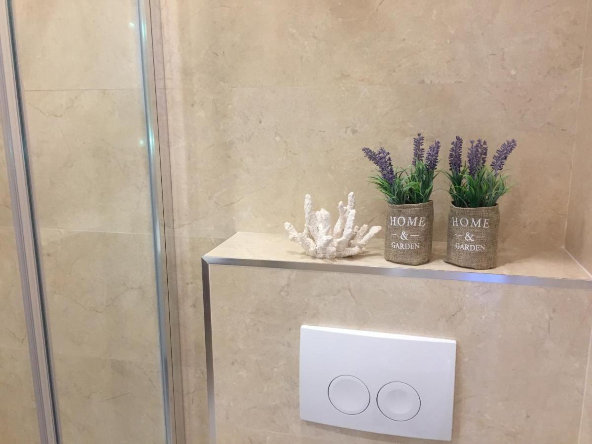 חוואר Apartments Jani מראה חיצוני תמונה