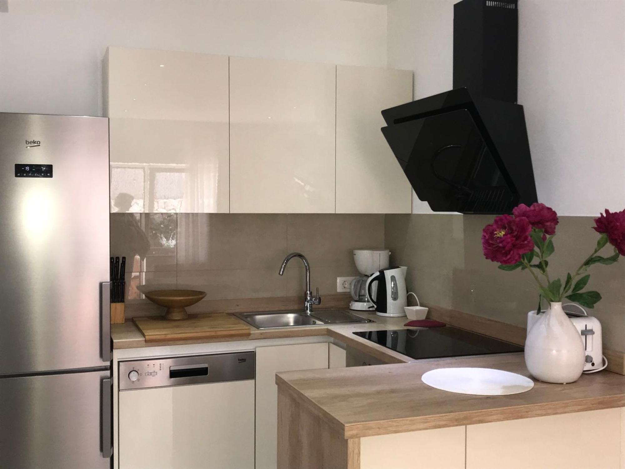 חוואר Apartments Jani מראה חיצוני תמונה